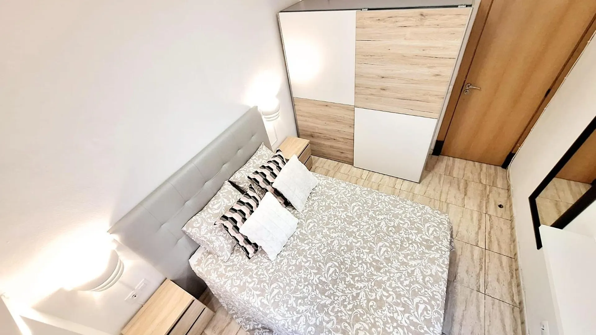 Apartamento Con Habitaciones Compartidas 오스피탈레트 데 요브레가트 0*,  스페인