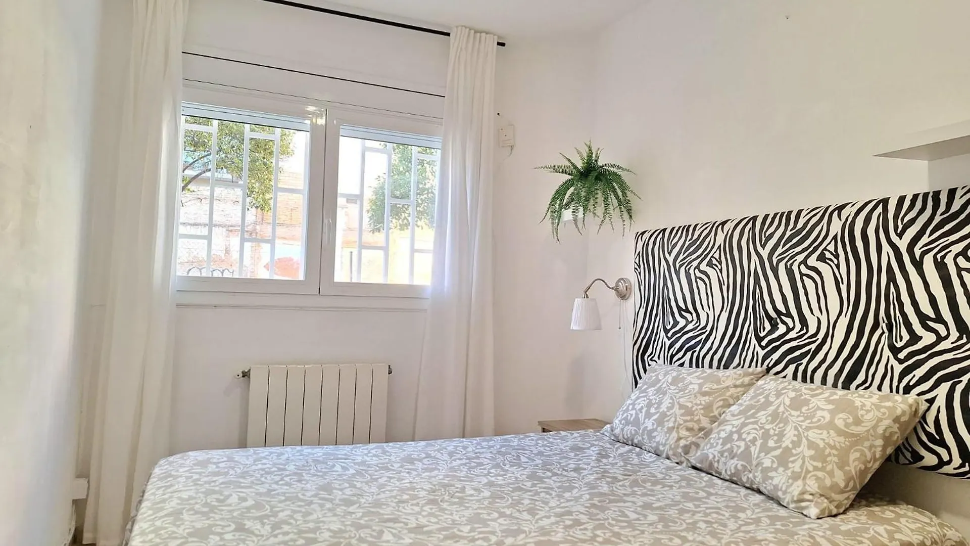Apartamento Con Habitaciones Compartidas 오스피탈레트 데 요브레가트 0*,