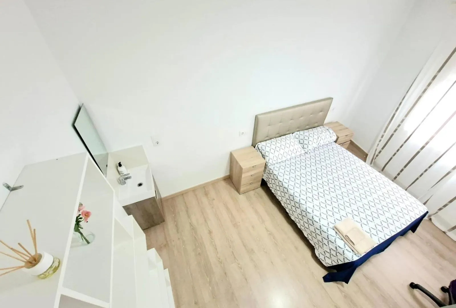 Apartamento Con Habitaciones Compartidas 오스피탈레트 데 요브레가트